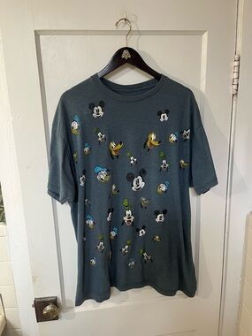Disney Mickey & Friends Distressed Graphic "Head Shots" Tee Size XXL